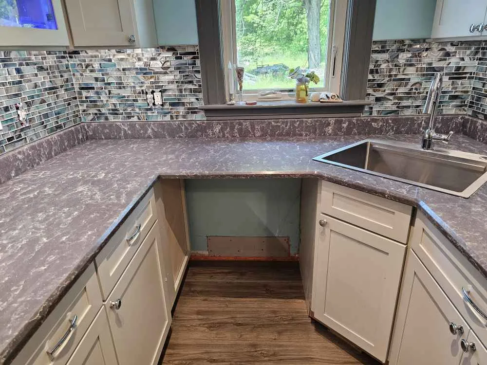 Pietra Grey quartz kitchen, Franklin NH